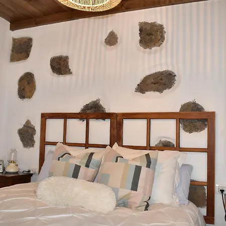 Delia & Juan Chalet Erese